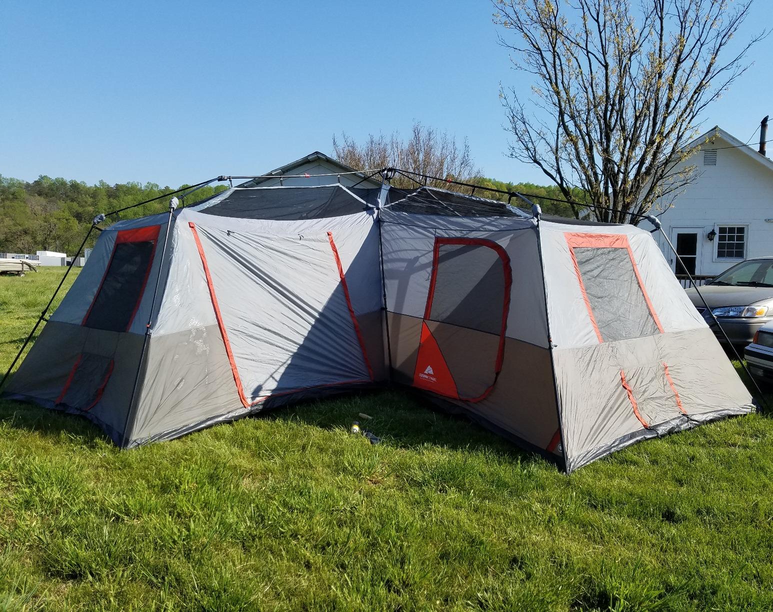  Automatic Pole Family Tent